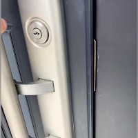 玄関から『3秒だけ』出てすぐに戻ったら、犬が…ドアを開けた瞬間の『尊すぎるおかえりなさい』が478万再生「これだから犬は…」「愛おしい」