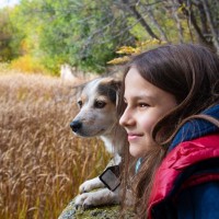 犬は飼い主の行動を真似することがあるの？仕草や態度が似てくる理由や止めさせるべき行為まで