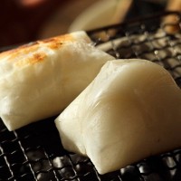 犬に『おもち』を与えても大丈夫？デメリットや誤食した場合の危険な症状まで