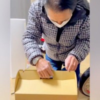 父が愛犬を亡くし、ペットロスに…子供たちが内緒で『子犬をお迎えした』結果→もらい泣きする光景が10万再生「涙が止まらん…」「素敵で感動」