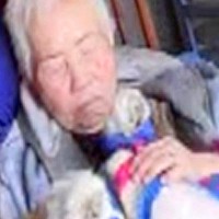 90歳のおばあちゃんと犬のお留守番を『カメラでのぞき見』した結果…尊くて儚い『しあわせな光景』に反響「ほっこりした」「波長が合うのかな」