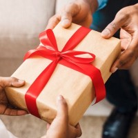 犬の飼い主が『喜ばない贈り物』5つ　貰って困るアイテムや選ぶ際のポイントまで