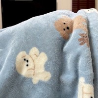 実家に犬を預けた結果→『寂しがっているかな』と思ったら、寝かしつけられていて…本当の孫のような『表情』に4万いいね「人みたい」「尊すぎ」