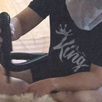 大型犬の抜け毛が多すぎて困った結果→ドライヤーをする時に…試行錯誤の末に辿り着いた『最終形態』に1万いいね「結界で草」「素晴らしい工夫」