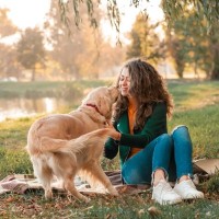犬から『溺愛される』飼い主の特徴5選　愛犬から好かれる人の共通点や信頼関係を築くコツまで