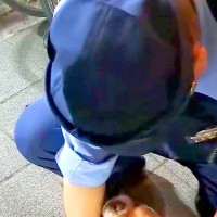 警察官に『恋』をしている犬→交番を通り過ぎようとすると…尊すぎる『相思相愛な光景』が13万再生「誰にも止められない」「他の犬の温度差ｗ」