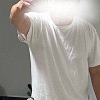 茹でたササミを持った結果→目の前で大型犬が…まさかの『神を崇めるかのようなポーズ』に1万いいね「感謝ーって感じ可愛すぎる」「おてて最高」