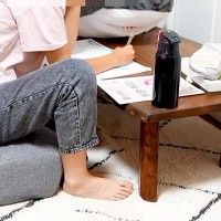 夏休み最終日、宿題中の娘に寄ってきた犬→『見守ってくれてる』と思いきや…宿題どころではない『ハラスメント』に反響「可愛すぎ」「羨ましい」