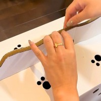赤ちゃん犬を飼った初日→『不安になっているかも』と箱を開けた、次の瞬間…まさかの光景が223万再生「可愛すぎて変な声でた」「大物すぎて草」